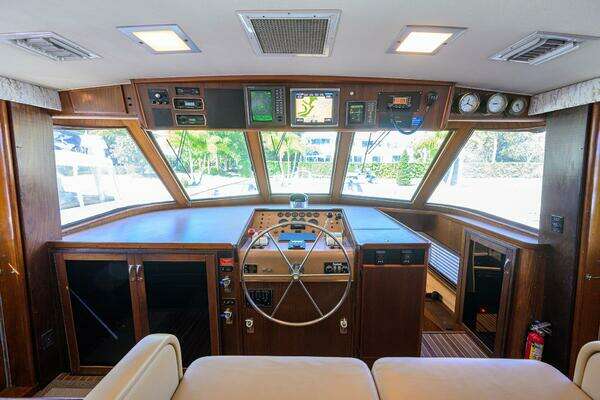 Hatteras 63 Motor Yacht Yacht For Sale
