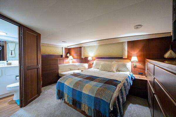 Hatteras 63 Motor Yacht Yacht For Sale