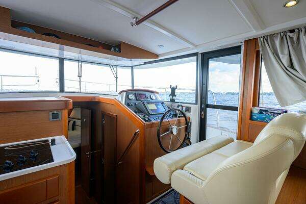 Beneteau Trawler 44 Yacht For Sale