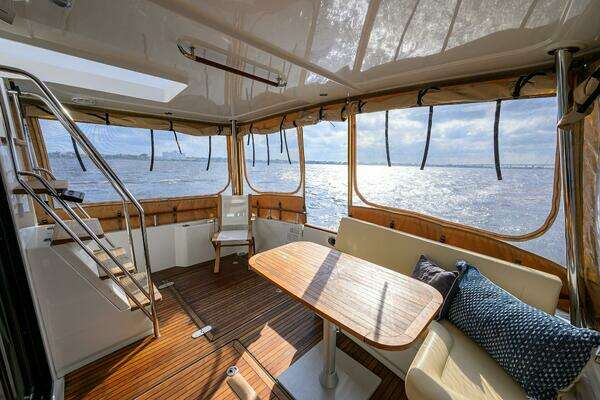 Beneteau Trawler 44 Yacht For Sale