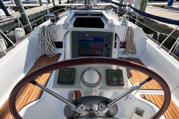 BON TEMPS 31ft Beneteau Yacht For Sale