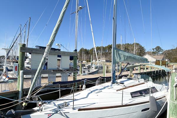 BON TEMPS 31ft Beneteau Yacht For Sale