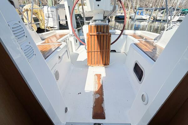 BON TEMPS 31ft Beneteau Yacht For Sale