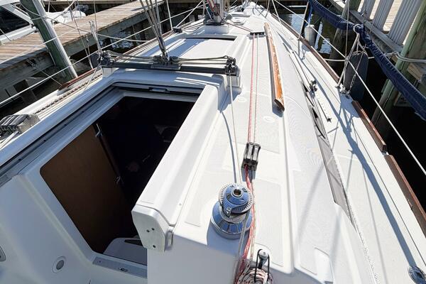 BON TEMPS 31ft Beneteau Yacht For Sale