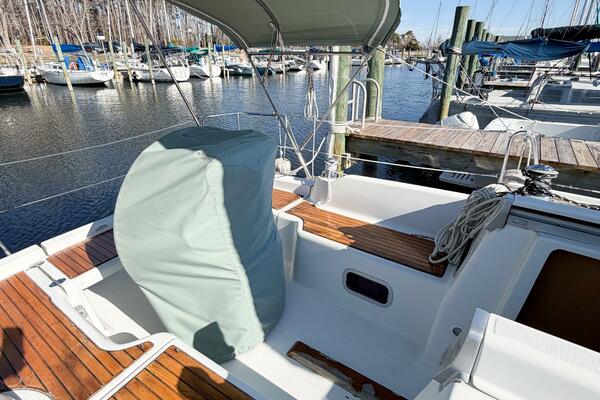 BON TEMPS 31ft Beneteau Yacht For Sale