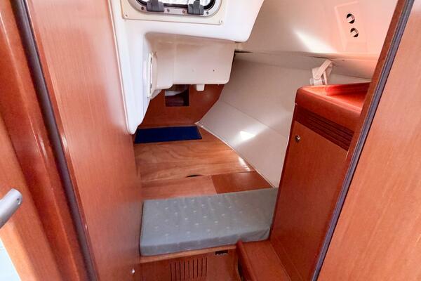 BON TEMPS 31ft Beneteau Yacht For Sale