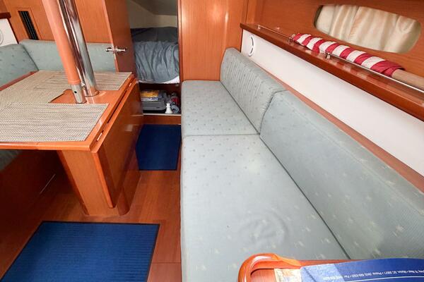 BON TEMPS 31ft Beneteau Yacht For Sale