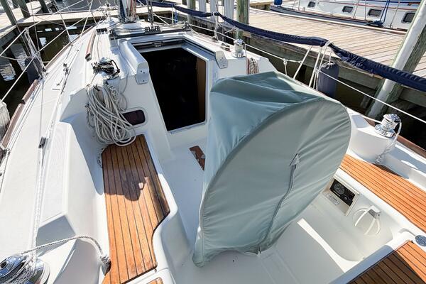 BON TEMPS 31ft Beneteau Yacht For Sale