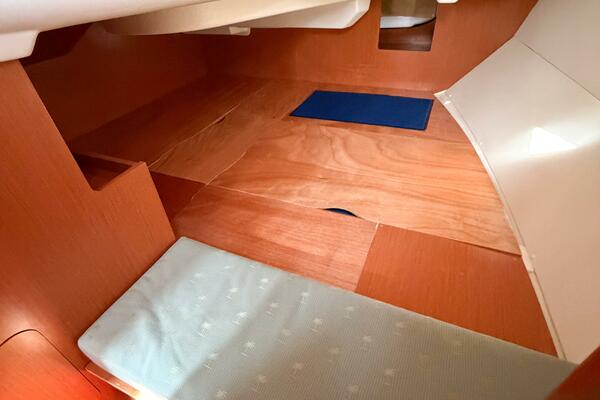 BON TEMPS 31ft Beneteau Yacht For Sale