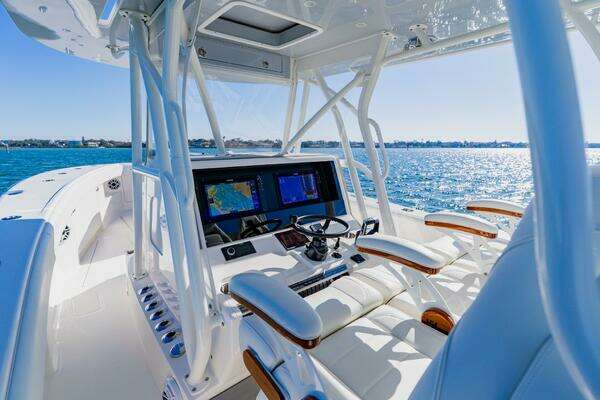 SeaVee 370z Yacht For Sale