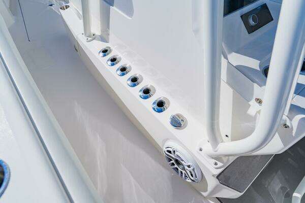 SeaVee 370z Yacht For Sale