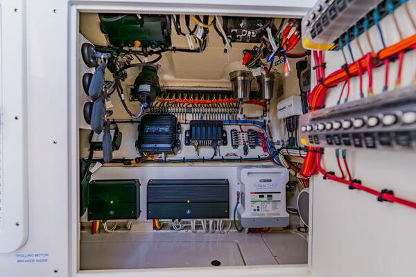 37ft SeaVee Yacht For Sale