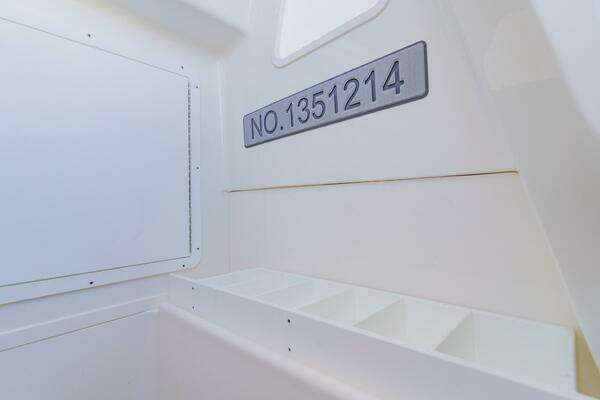 SeaVee 370z Yacht For Sale