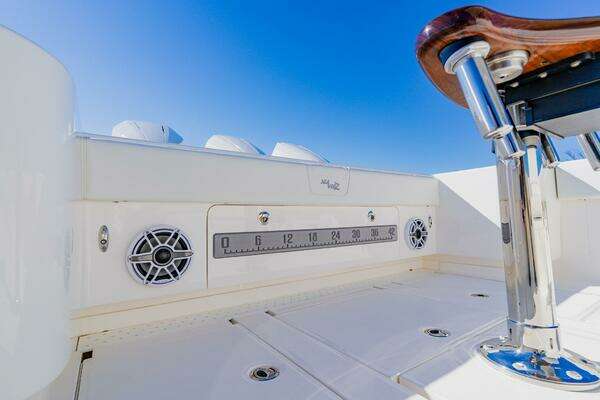 SeaVee 370z Yacht For Sale