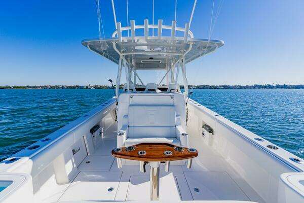 SeaVee 370z Yacht For Sale