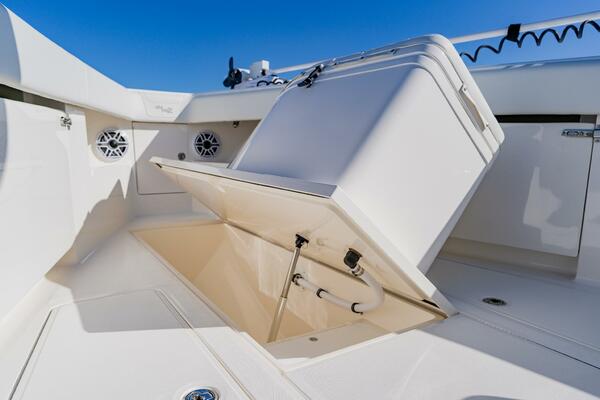 37ft SeaVee Yacht For Sale
