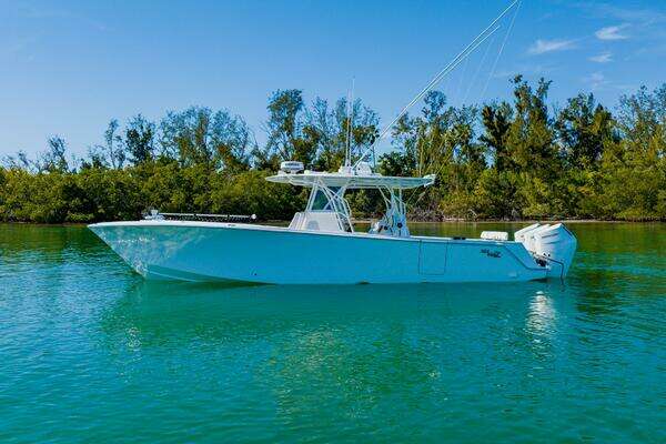 37-ft-SeaVee-2025-370z- Sarasota Florida United States  yacht for sale