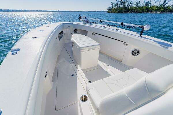 SeaVee 370z Yacht For Sale