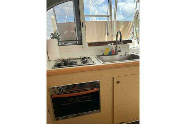 Lagoon 380 S2 Yacht For Sale