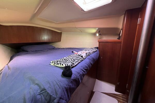 Nowhere Boat 33ft Hunter Yacht For Sale