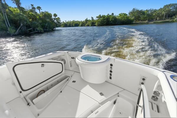 Tiara 31 Serenity- Cockpit and Storage