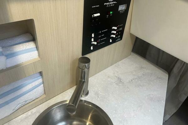 26ft Regal Yacht For Sale