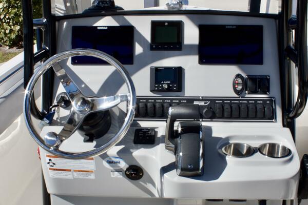 23ft Boston Whaler Yacht For Sale