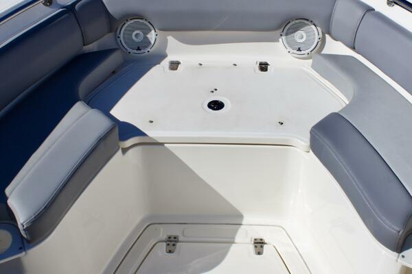 23ft Boston Whaler Yacht For Sale