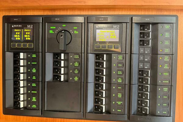 Pivot 34ft Back Cove Yacht For Sale