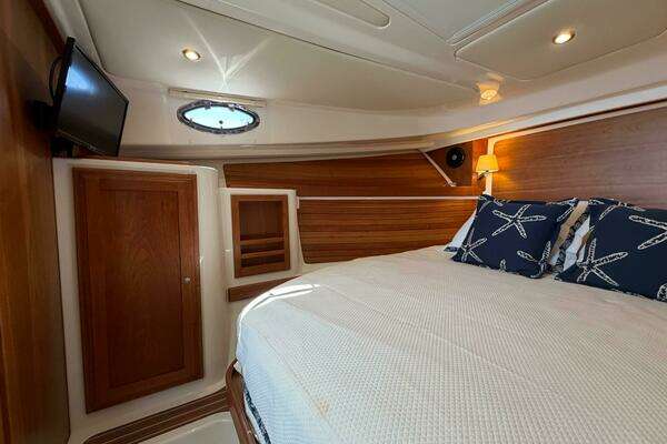 Back Cove 34O Yacht For Sale