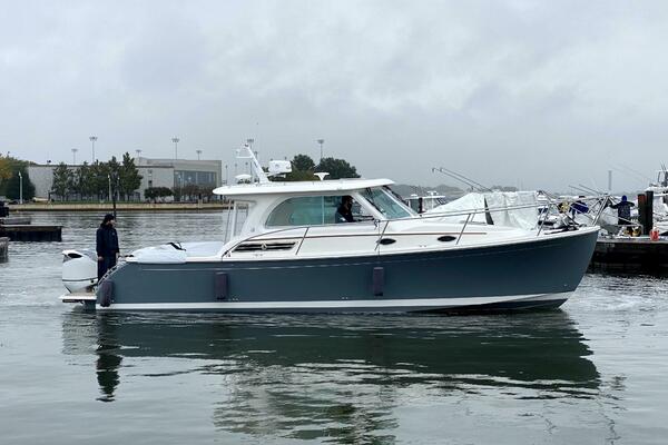 Pivot 34ft Back Cove Yacht For Sale