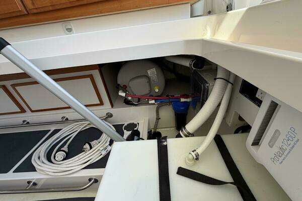Back Cove 34O Yacht For Sale