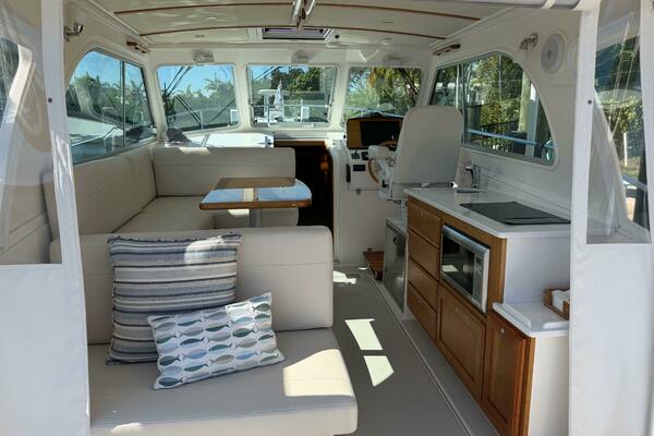 Pivot 34ft Back Cove Yacht For Sale