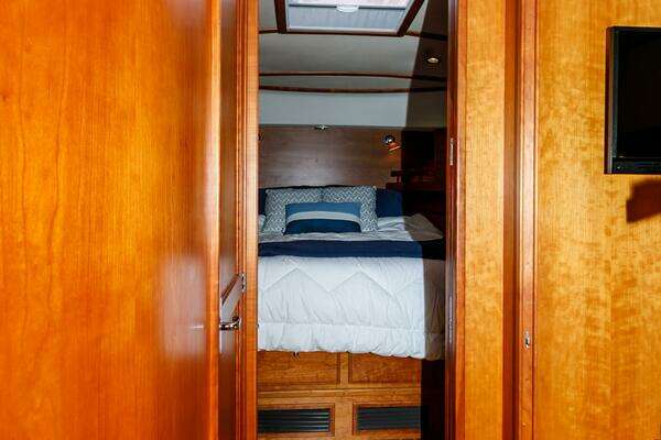 Sabre Sedan Yacht For Sale