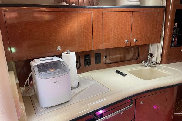 My Rose 32ft Sea Ray Yacht For Sale