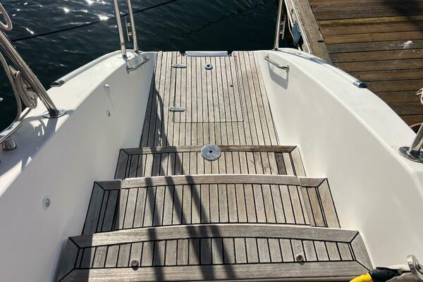 EVOLUTION 49ft Privilege Yacht For Sale