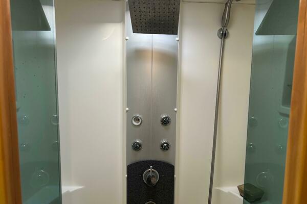 EVOLUTION 49ft Privilege Yacht For Sale