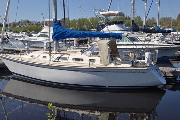 33-ft-Pearson-1986-33-2-Bayfield  Wisconsin United States yacht for sale