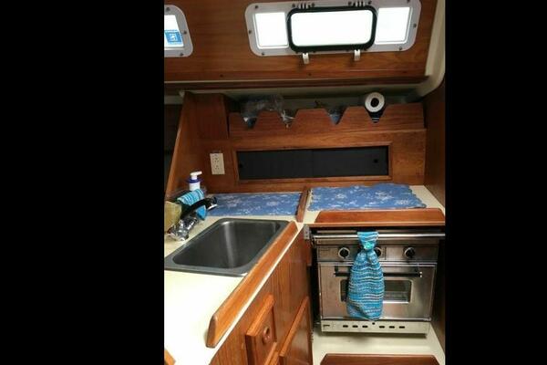 33ft Pearson Yacht For Sale
