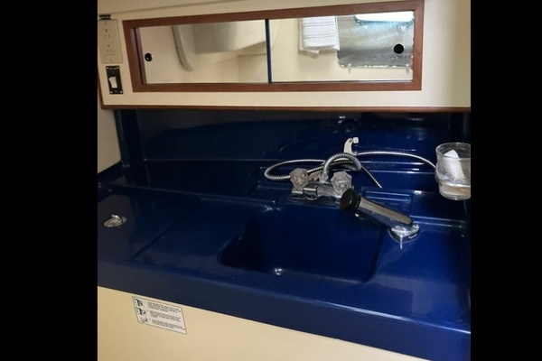 33ft Pearson Yacht For Sale