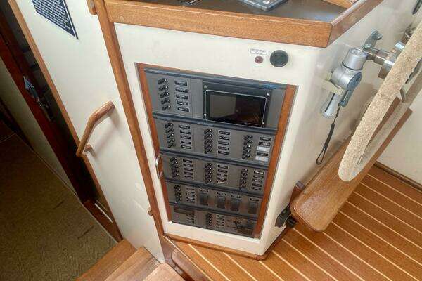 Mast & Mallet  Yacht For Sale