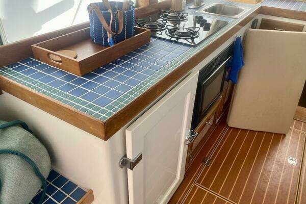 Mast & Mallet  Yacht For Sale