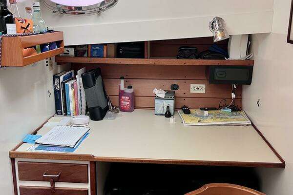 Mast & Mallet  Yacht For Sale