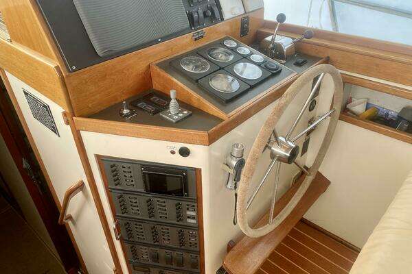 Mast & Mallet  Yacht For Sale