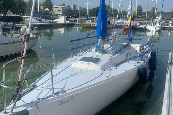 33ft J Boats Yacht For Sale