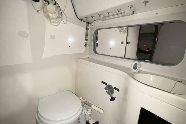 33ft J Boats Yacht For Sale