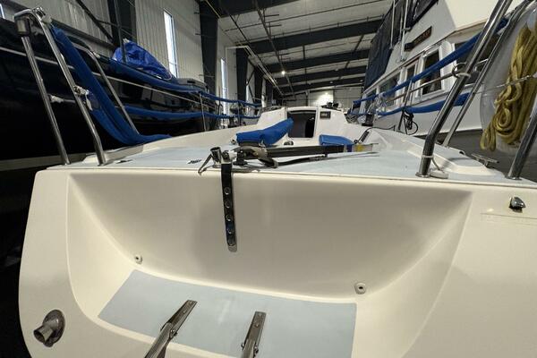 33ft J Boats Yacht For Sale