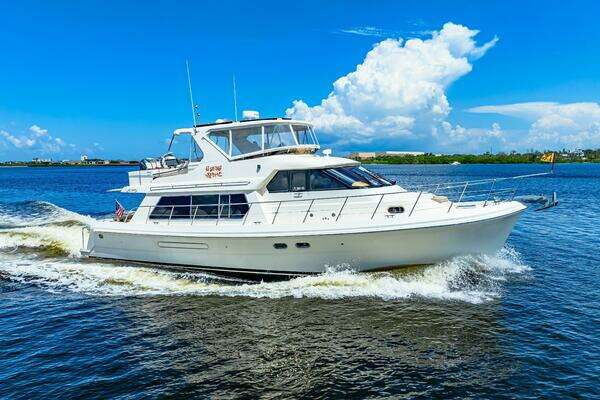 Hampton 558 Pilothouse Yacht For Sale
