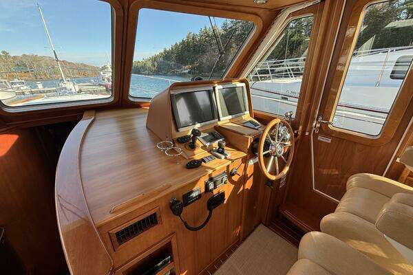 Sabre 40 Sedan Yacht For Sale