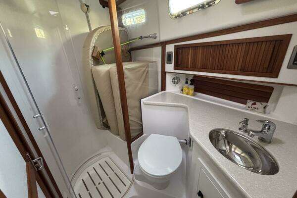 Sabre 40 Sedan Yacht For Sale